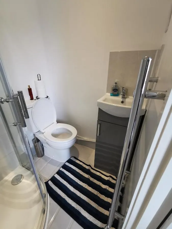 Apartment Studio Self Contained Double Bedroom London United Kingdom